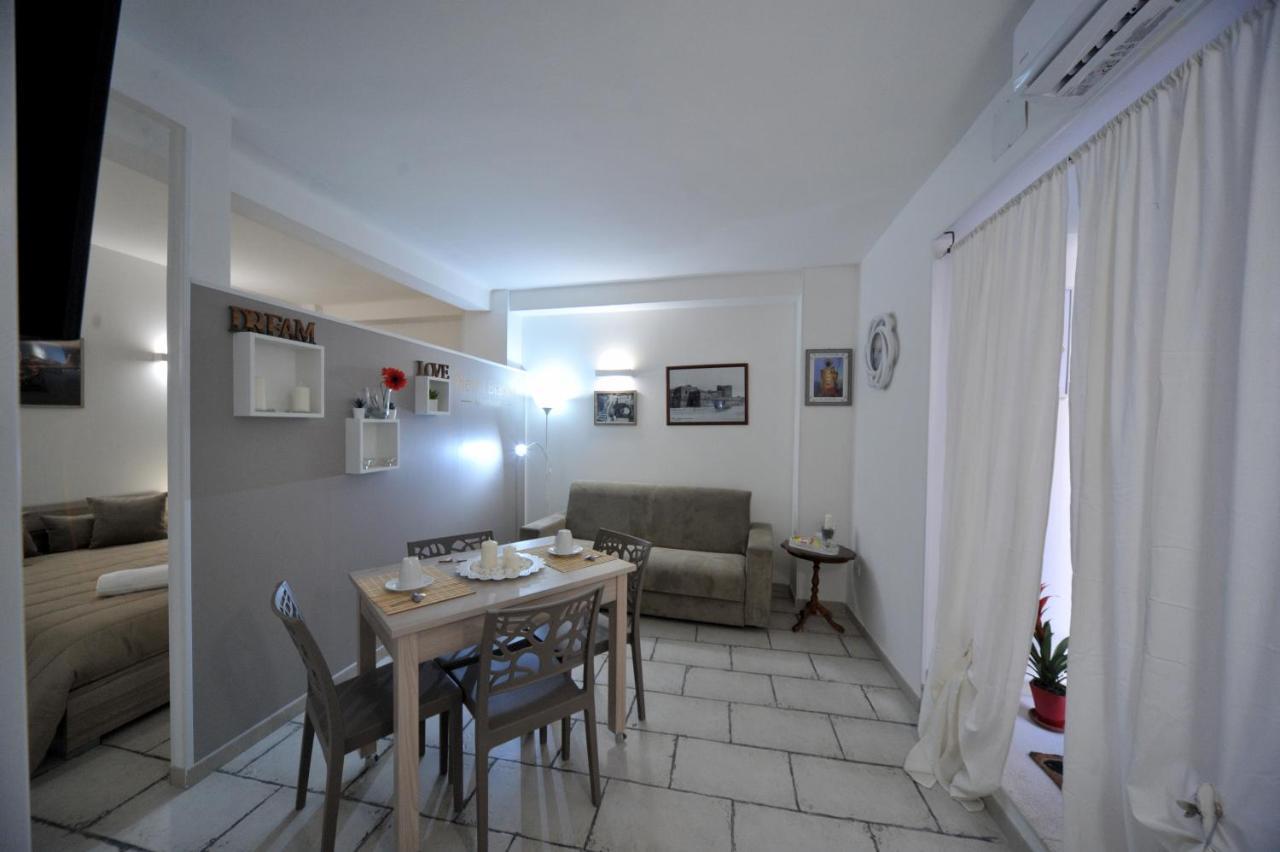 Pietra Bianca Appartment Bari Eksteriør bilde